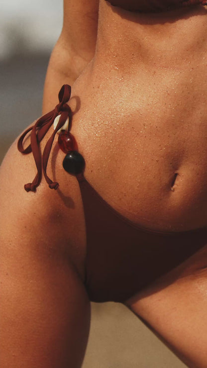 AMICIE triangle bikini top | Chocolate